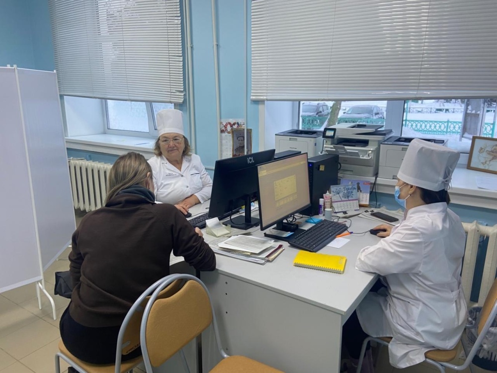 В Бураевской ЦРБ продолжается проведение профилактических медицинских осмотров и диспансеризаций