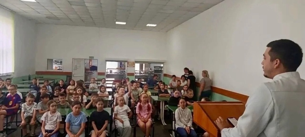 В МОБУ «Гимназия №2» села Бураево прошла антинаркотическая акция